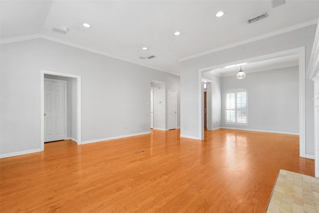 4919 Saddleback Road, Arlington, TX 76017