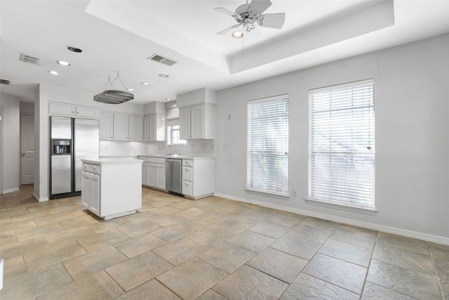 4919 Saddleback Road, Arlington, TX 76017