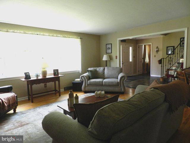 3020 STATE RD, Telford, PA 18969