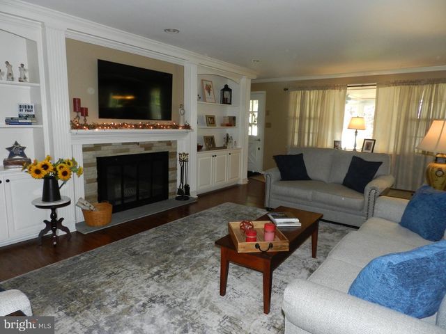 3020 STATE RD, Telford, PA 18969