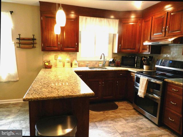 3020 STATE RD, Telford, PA 18969