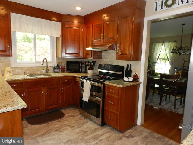 3020 STATE RD, Telford, PA 18969