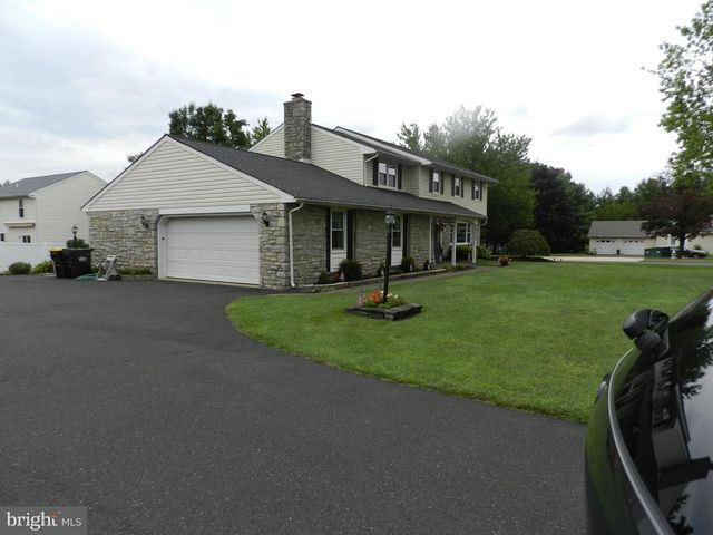 3020 STATE RD, Telford, PA 18969