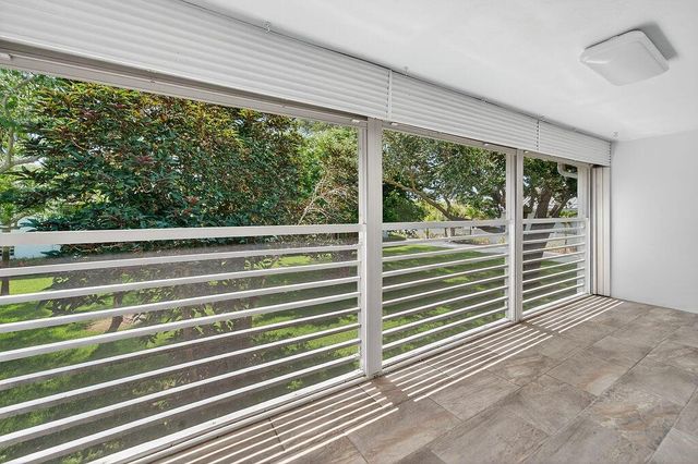 4 Westwood Avenue 205h, Tequesta, FL 33469