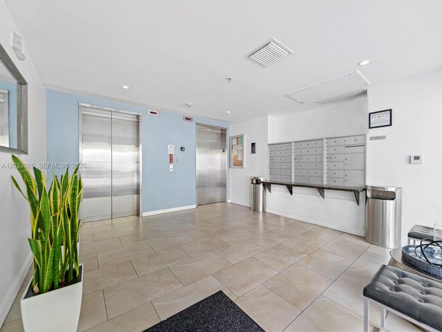 2740 SW 28th Ter 508, Miami, FL 33133