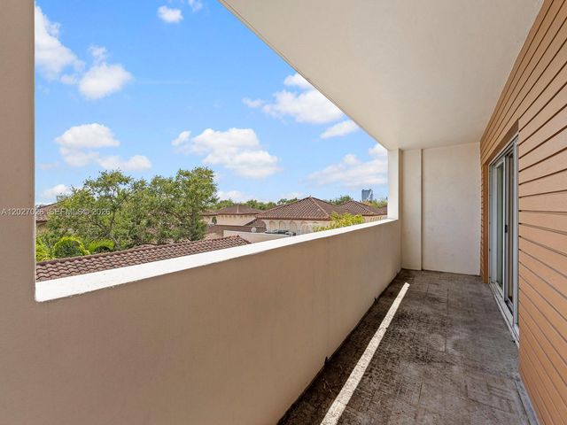 2740 SW 28th Ter 508, Miami, FL 33133