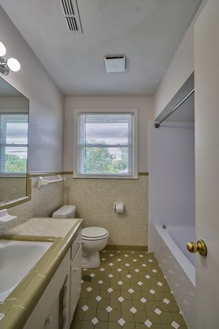 634 Anderson Ln, Madison, TN 37115
