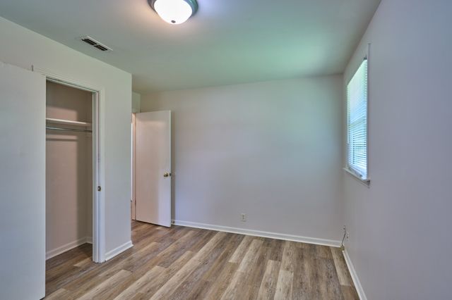 634 Anderson Ln, Madison, TN 37115