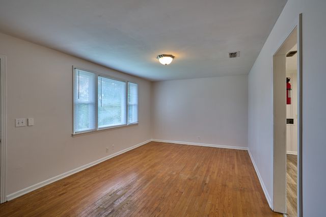 634 Anderson Ln, Madison, TN 37115