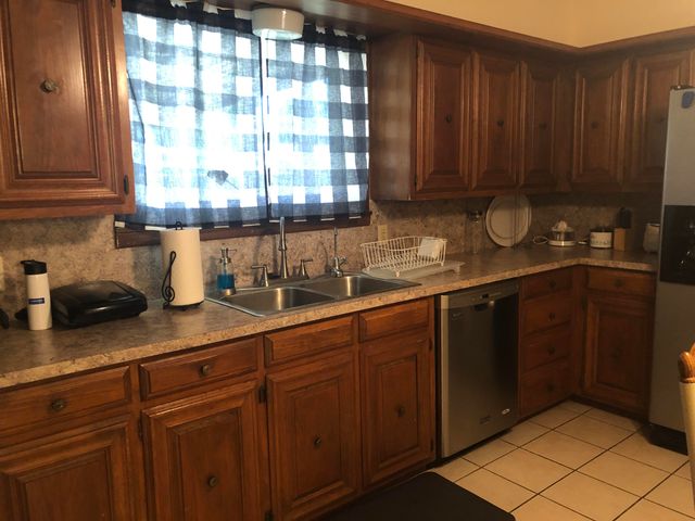 804 S Broadway Street, Plainview, TX 79072