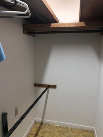 804 S Broadway Street, Plainview, TX 79072