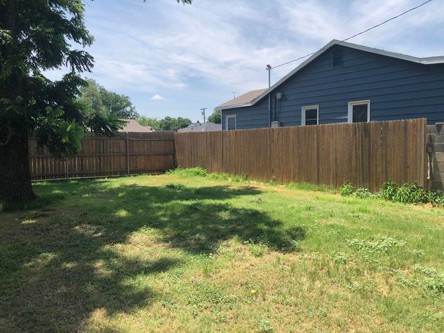 804 S Broadway Street, Plainview, TX 79072