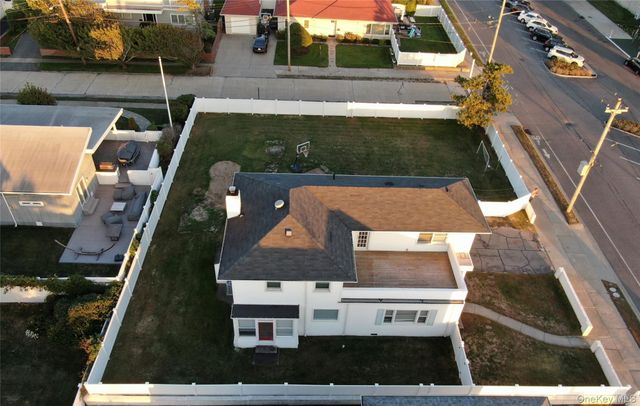 2000 Ocean Boulevard, Atlantic Beach, NY 11509