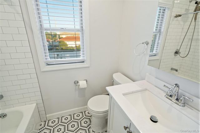 2000 Ocean Boulevard, Atlantic Beach, NY 11509