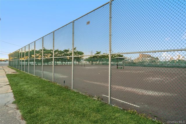 2000 Ocean Boulevard, Atlantic Beach, NY 11509