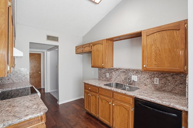 3708 Bordeaux Court, Arlington, TX 76016