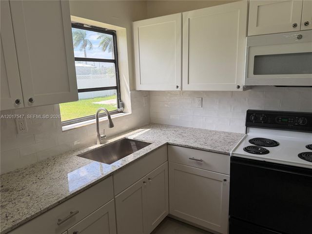 10375 SW 152nd TER A, Miami, FL 33157