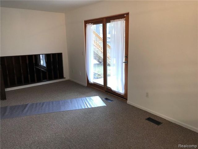 3537 San Mateo Road, Waterford, MI 48329