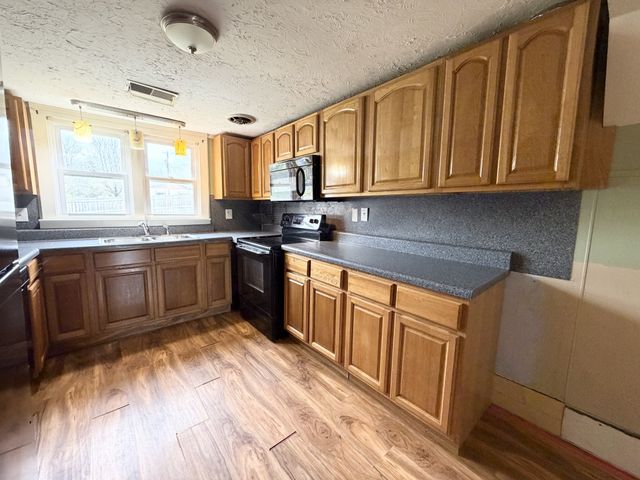 54 Horseshoe Bend Ln, Elmwood, TN 38560