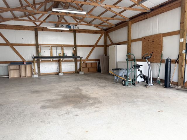 54 Horseshoe Bend Ln, Elmwood, TN 38560