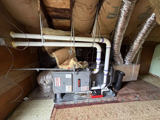 54 Horseshoe Bend Ln, Elmwood, TN 38560