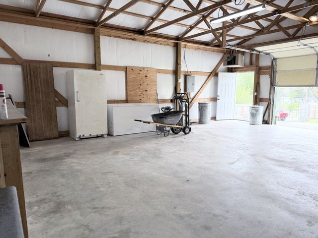 54 Horseshoe Bend Ln, Elmwood, TN 38560