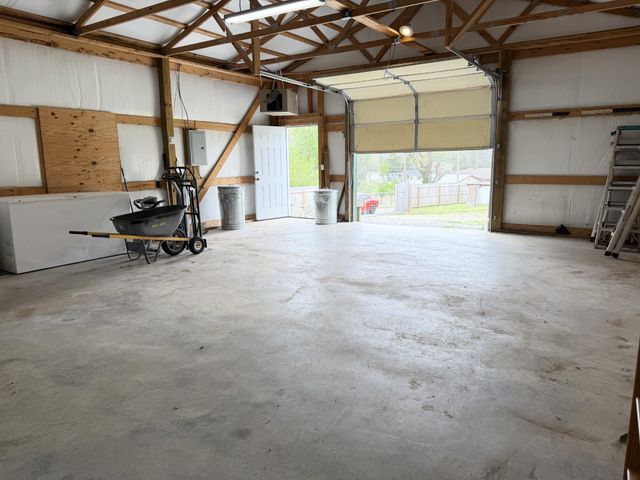 54 Horseshoe Bend Ln, Elmwood, TN 38560