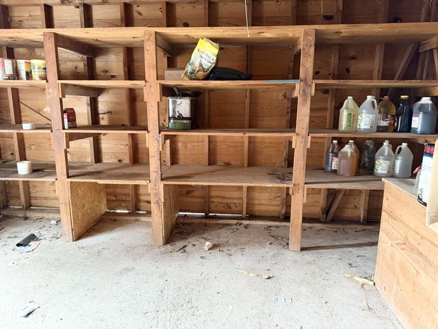 54 Horseshoe Bend Ln, Elmwood, TN 38560