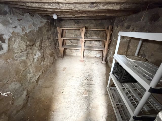 54 Horseshoe Bend Ln, Elmwood, TN 38560