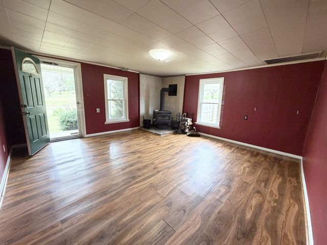 54 Horseshoe Bend Ln, Elmwood, TN 38560