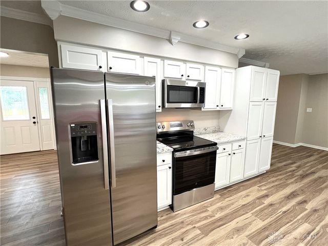 176 Lakeview Drive, Middletown, OH 45044