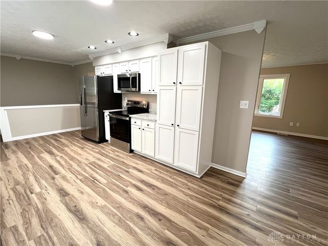 176 Lakeview Drive, Middletown, OH 45044