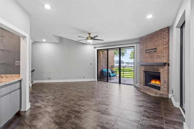 1931 Enterprise Avenue, League City, TX 77573