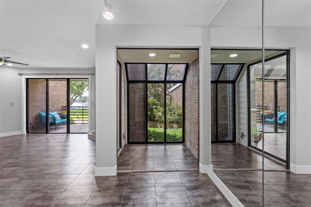 1931 Enterprise Avenue, League City, TX 77573