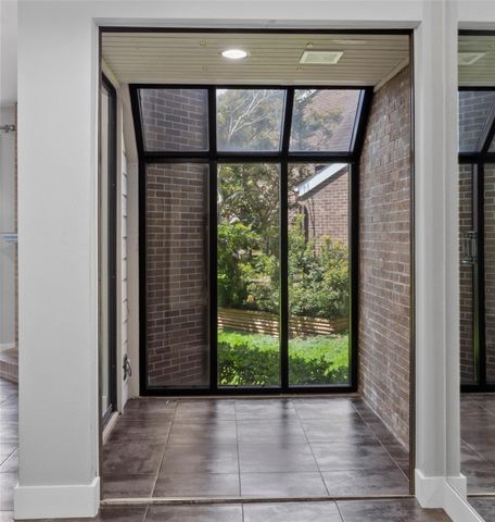 1931 Enterprise Avenue, League City, TX 77573