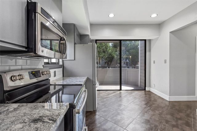 1931 Enterprise Avenue, League City, TX 77573