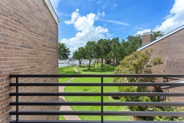 1931 Enterprise Avenue, League City, TX 77573