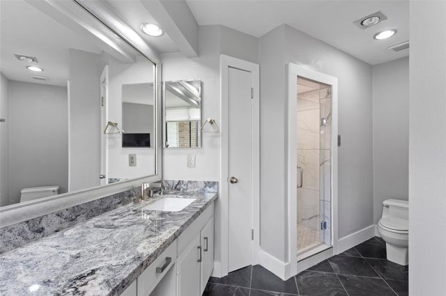 1931 Enterprise Avenue, League City, TX 77573