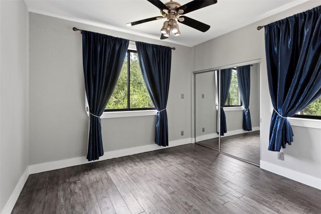 1931 Enterprise Avenue, League City, TX 77573