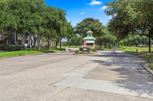 1931 Enterprise Avenue, League City, TX 77573