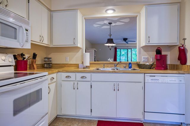 24 Lindsay Lane, Hot Springs Village, AR 71909