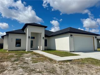 9533 Royal Oak Dr, Corpus Christi, TX 78410