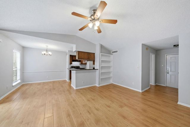 2120 El Paseo Street 2812, Houston, TX 77054