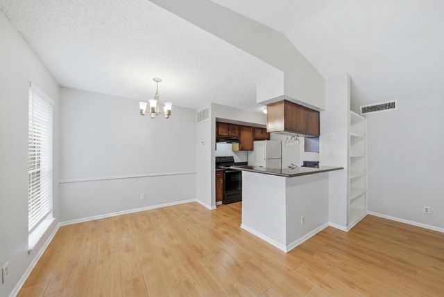 2120 El Paseo Street 2812, Houston, TX 77054