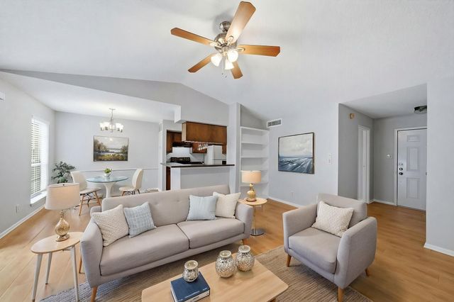 2120 El Paseo Street 2812, Houston, TX 77054