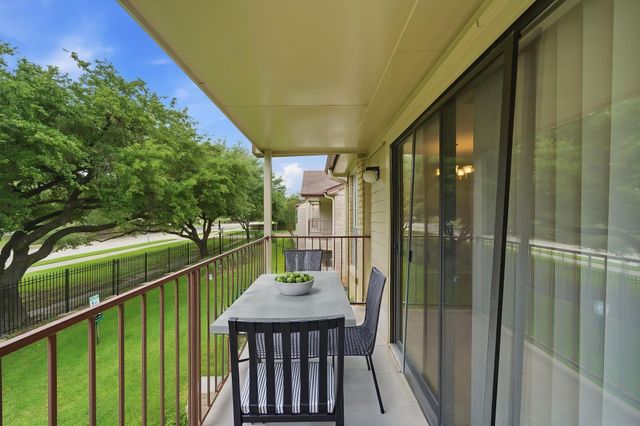2120 El Paseo Street 2812, Houston, TX 77054