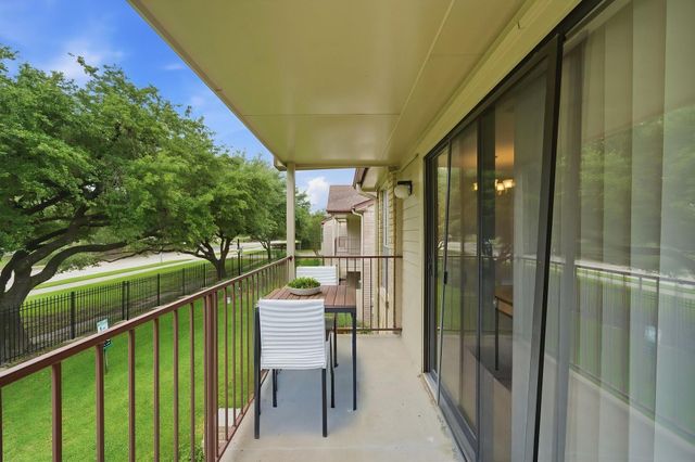 2120 El Paseo Street 2812, Houston, TX 77054