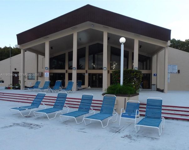 14401 N Kendall Drive 303N, Miami, FL 33186