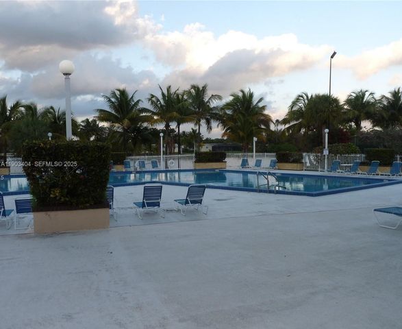 14401 N Kendall Drive 303N, Miami, FL 33186