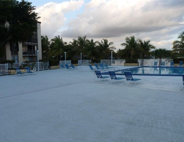 14401 N Kendall Drive 303N, Miami, FL 33186